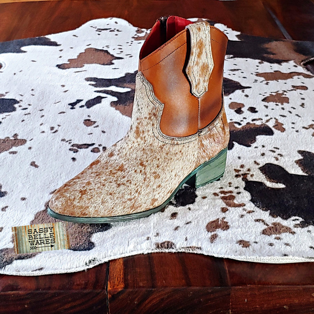 Alcala's Johnny Cowhide Boots